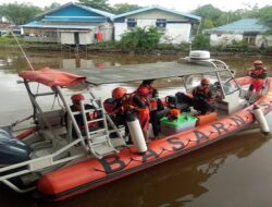 Pria Berusia 22 Tahun Hilang di Sungai Kapuas Usai Tabrak Tongkang