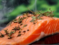 Ini 5 Manfaat Mengonsumsi Ikan Salmon untuk Kesehatan
