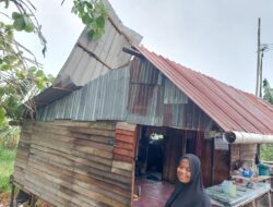 Angin Puting Beliung Rusak 8 Rumah di Kubu Raya