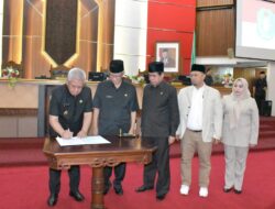 Pj Gubernur Harisson Bersama DPRD Tandatangani Kesepakatan Substansi Rencana Tata Ruang Provinsi Kalbar 2024-2044